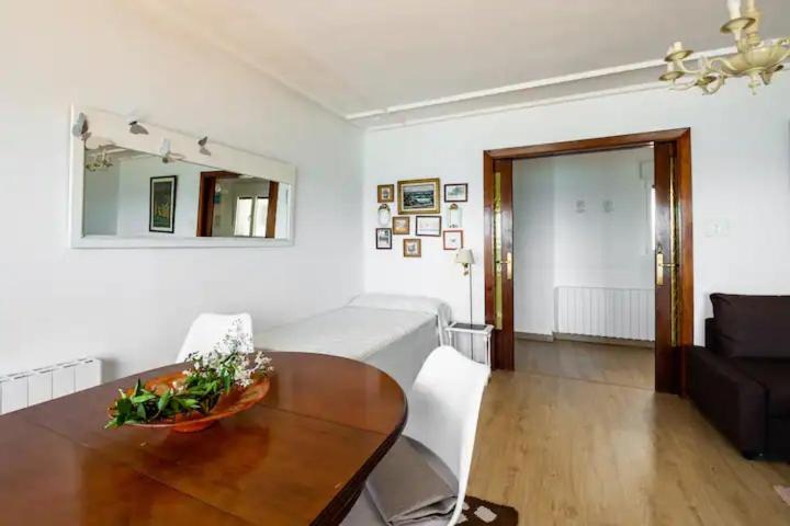 Apartamento Ezcurdia 22 Playa De San Lorenzo Primera Linea Gijon Luaran gambar